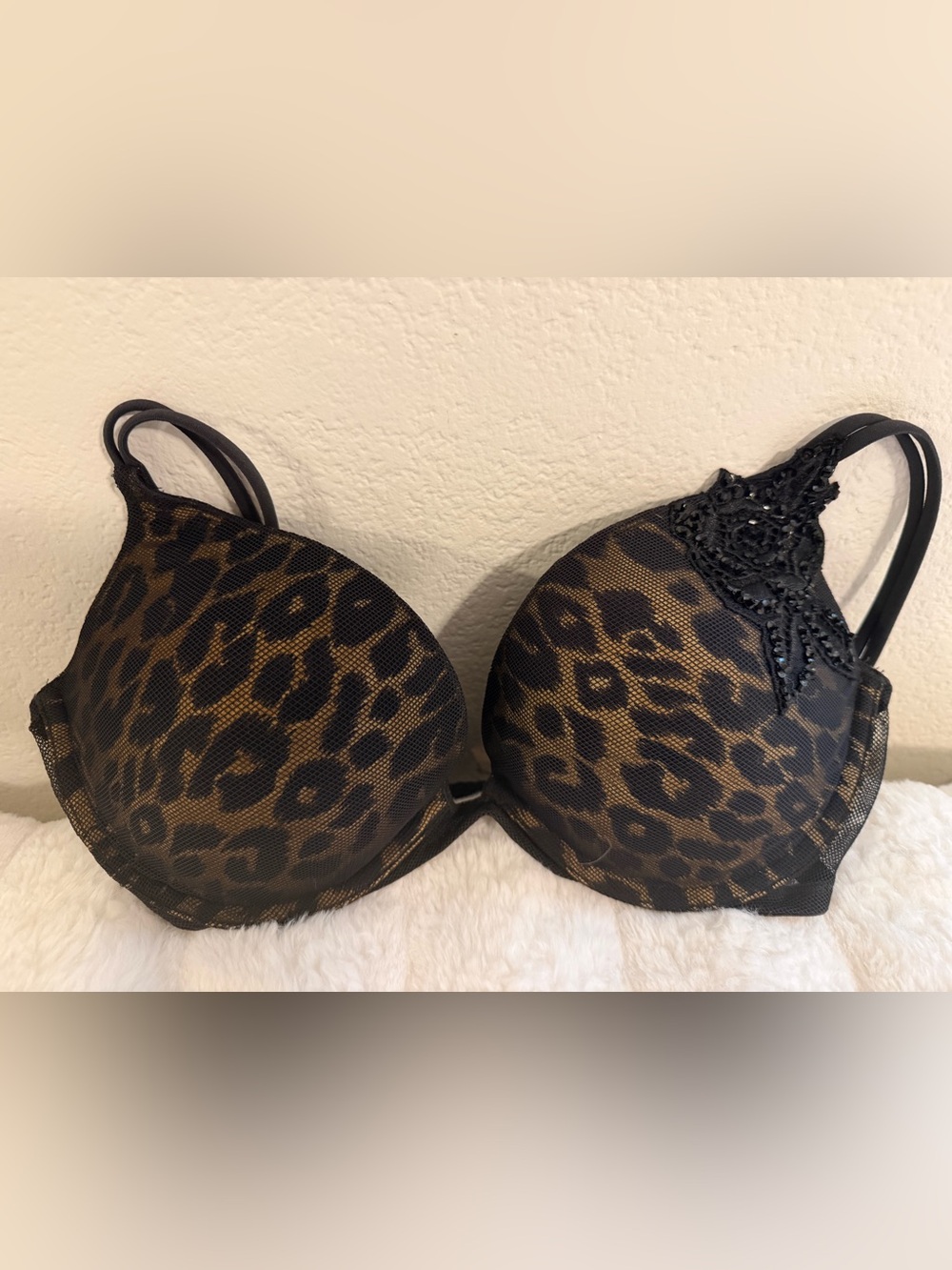 Vintage / Y2K Victoria’s Secret "Very Sexy" Leopard Print Bra 36C